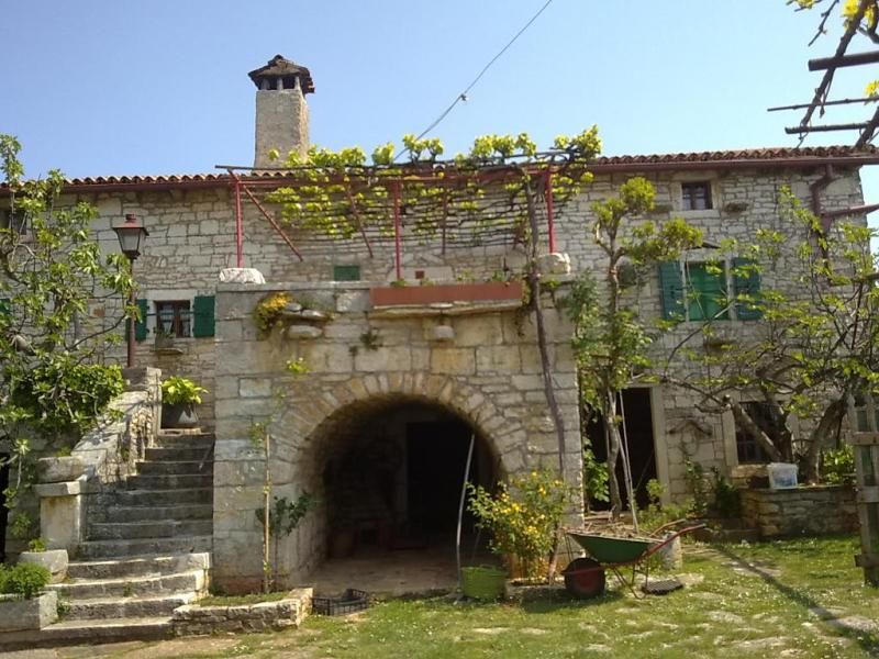 https://mdw-travel-data-us-east-1.s3.amazonaws.com/img/country/Croatia/Istrian-Museum-of-Contemporary-Art/img_02.jpg