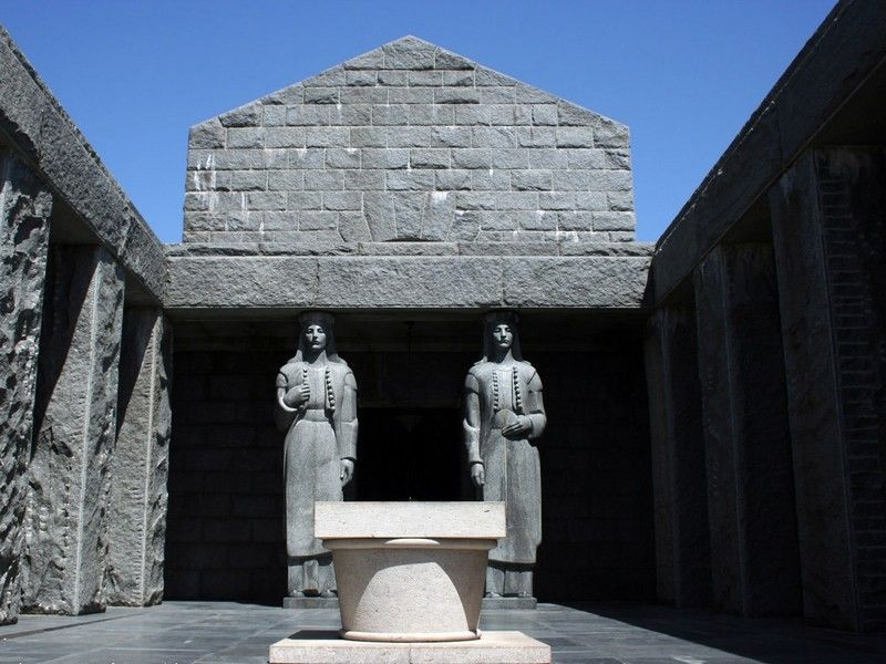 https://mdw-travel-data-us-east-1.s3.amazonaws.com/img/country/Croatia/Ivan-Mestrovic-Mausoleum/img_03.jpg