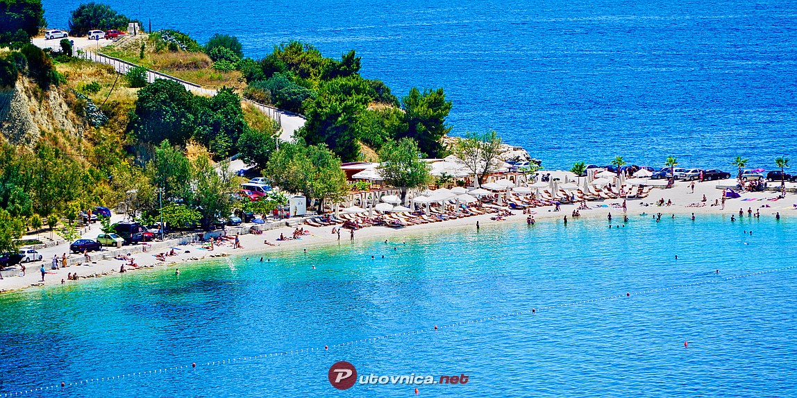 https://mdw-travel-data-us-east-1.s3.amazonaws.com/img/country/Croatia/Kasjuni-Beach/img_01.jpg