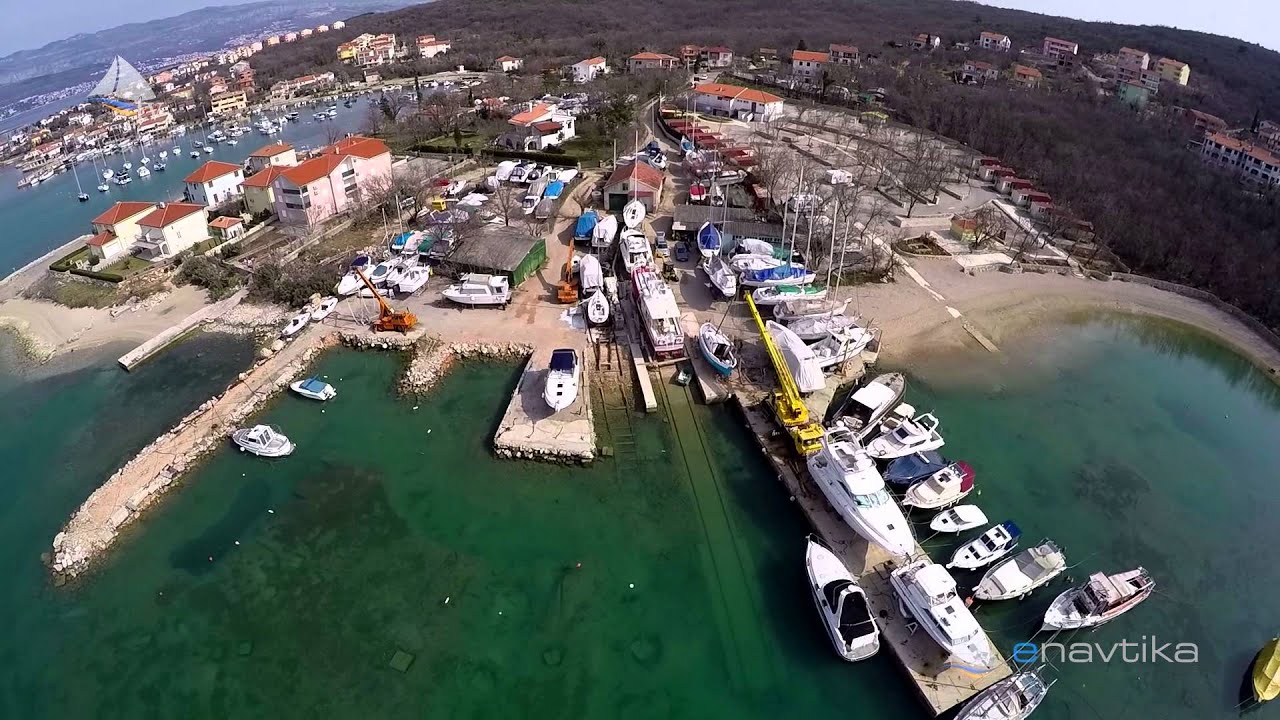 https://mdw-travel-data-us-east-1.s3.amazonaws.com/img/country/Croatia/Klimno-Beach/img_03.jpg