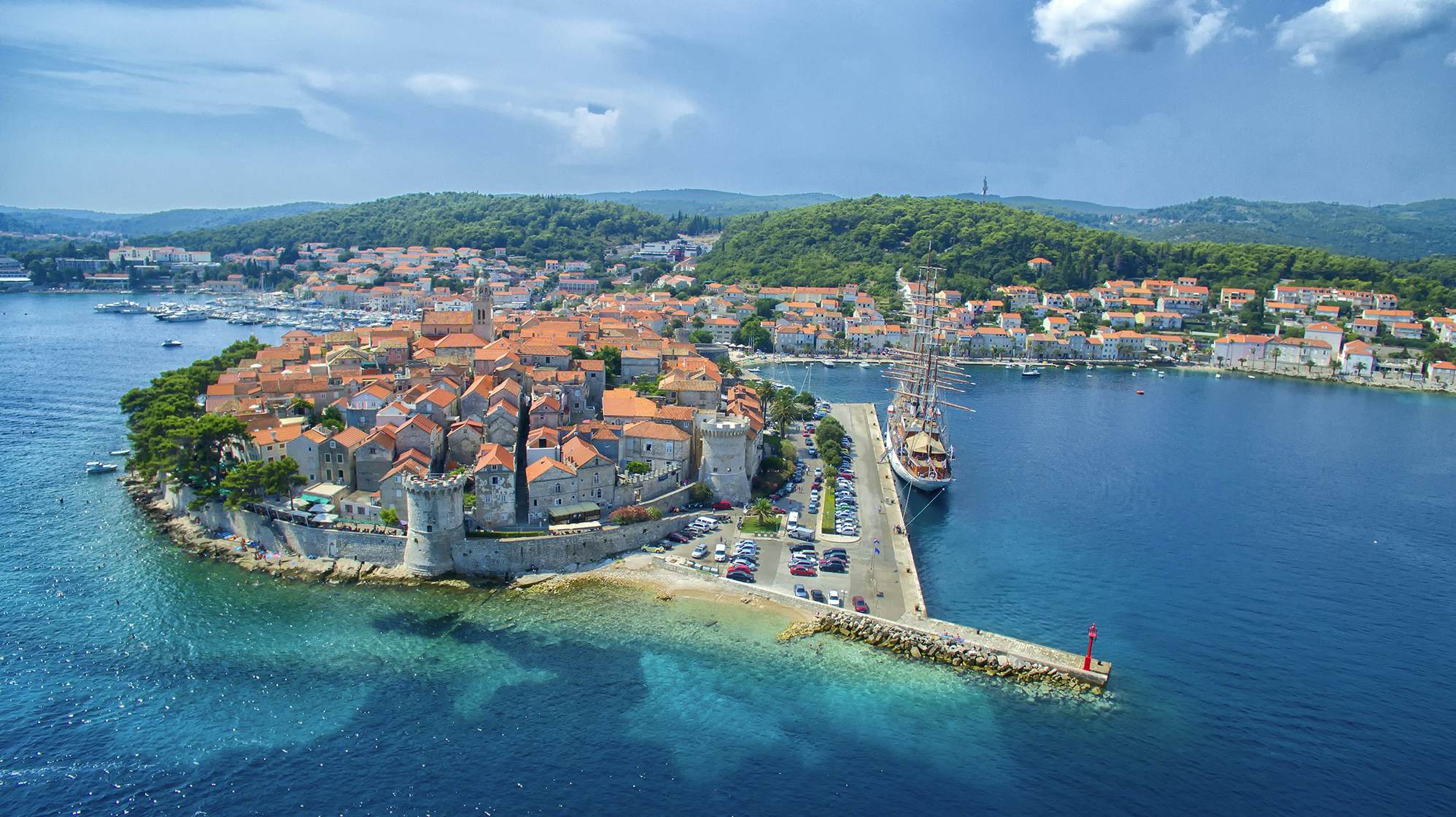 https://mdw-travel-data-us-east-1.s3.amazonaws.com/img/country/Croatia/Korcula-Town-Gate/img_03.jpg