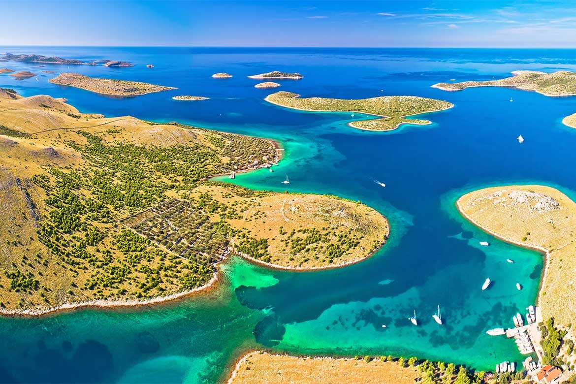 https://mdw-travel-data-us-east-1.s3.amazonaws.com/img/country/Croatia/Kornati-Islands-National-Park/img_01.jpg