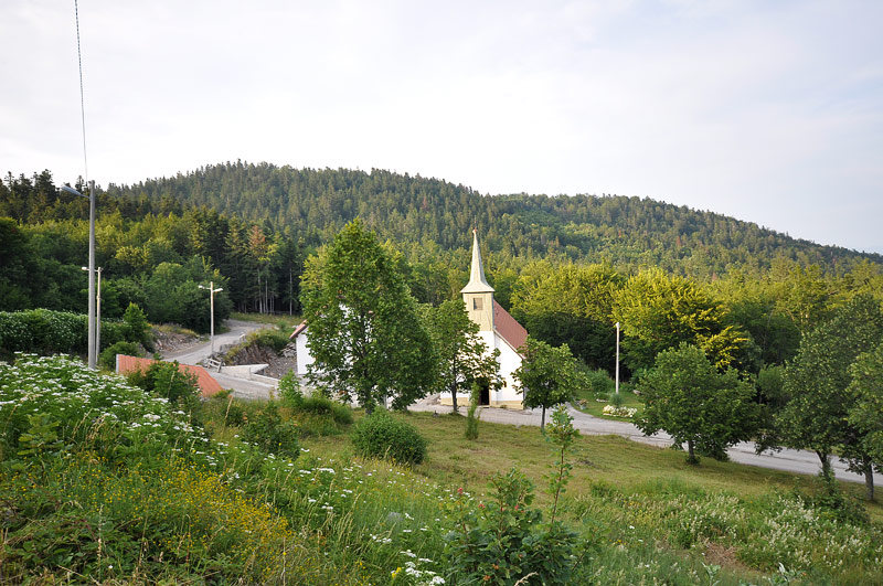 https://mdw-travel-data-us-east-1.s3.amazonaws.com/img/country/Croatia/Krasno/img_03.jpg