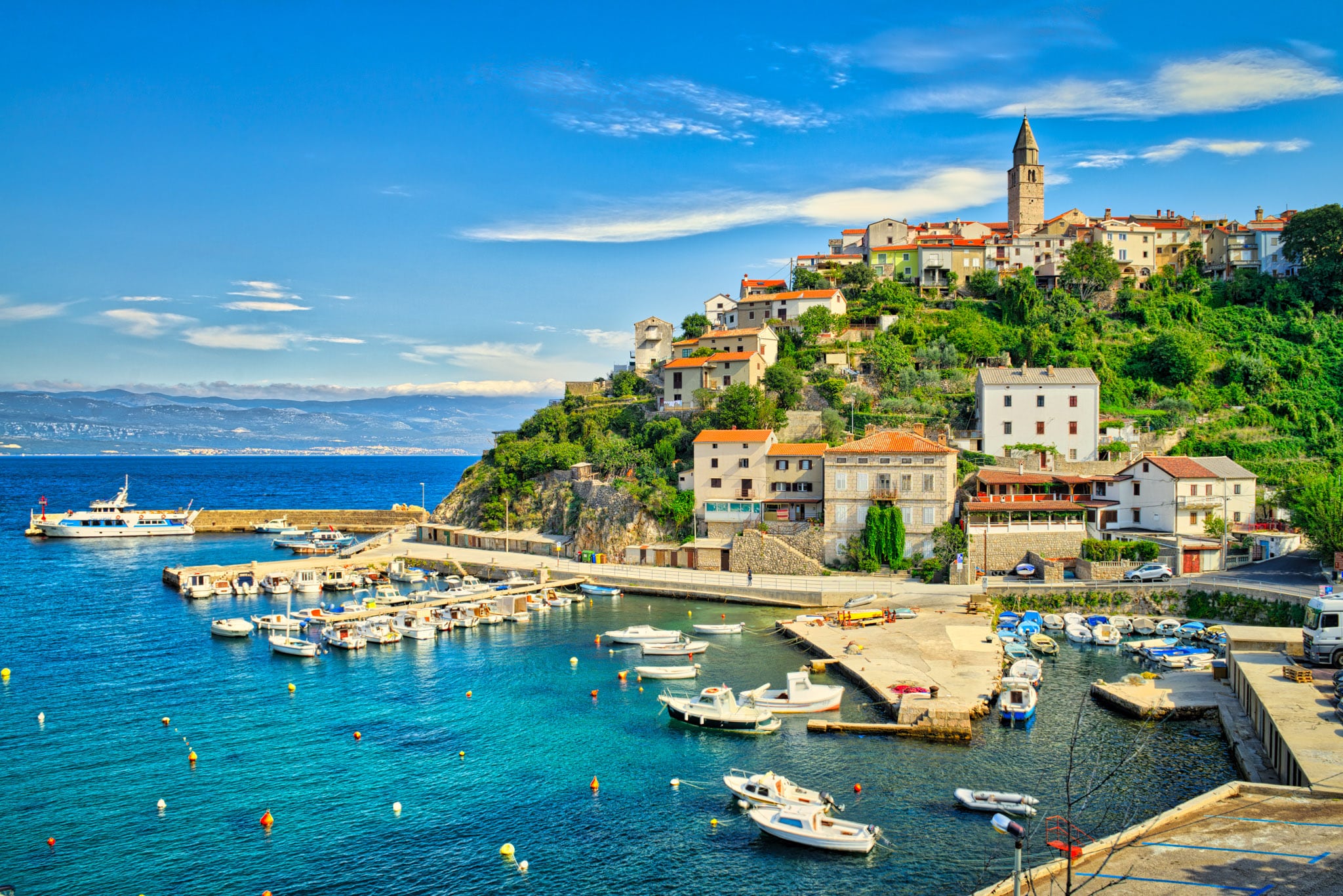 https://mdw-travel-data-us-east-1.s3.amazonaws.com/img/country/Croatia/Krk-Island/img_01.jpg