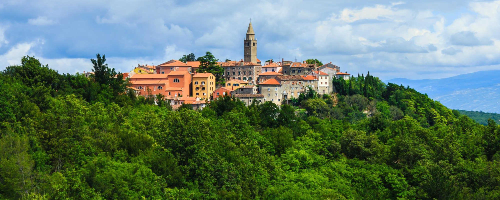 https://mdw-travel-data-us-east-1.s3.amazonaws.com/img/country/Croatia/Labin-Old-Town/img_03.jpg