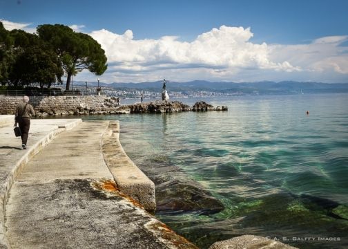 https://mdw-travel-data-us-east-1.s3.amazonaws.com/img/country/Croatia/Lungomare-Promenade/img_03.jpg