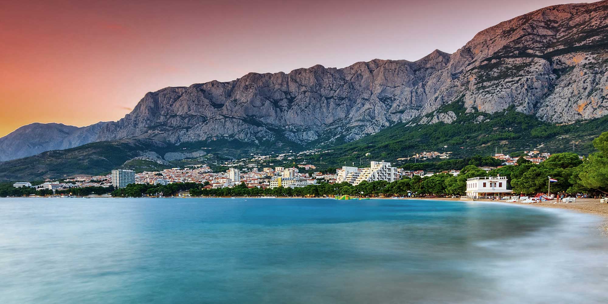 https://mdw-travel-data-us-east-1.s3.amazonaws.com/img/country/Croatia/Makarska-Beach/img_03.jpg