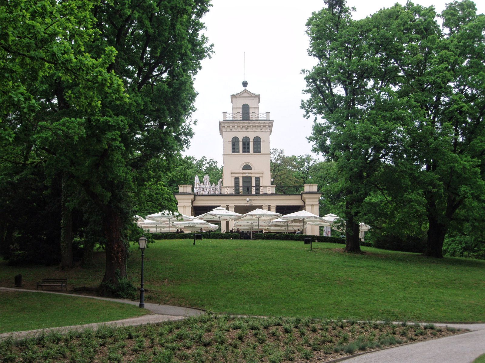 https://mdw-travel-data-us-east-1.s3.amazonaws.com/img/country/Croatia/Maksimir-Park/img_02.jpg