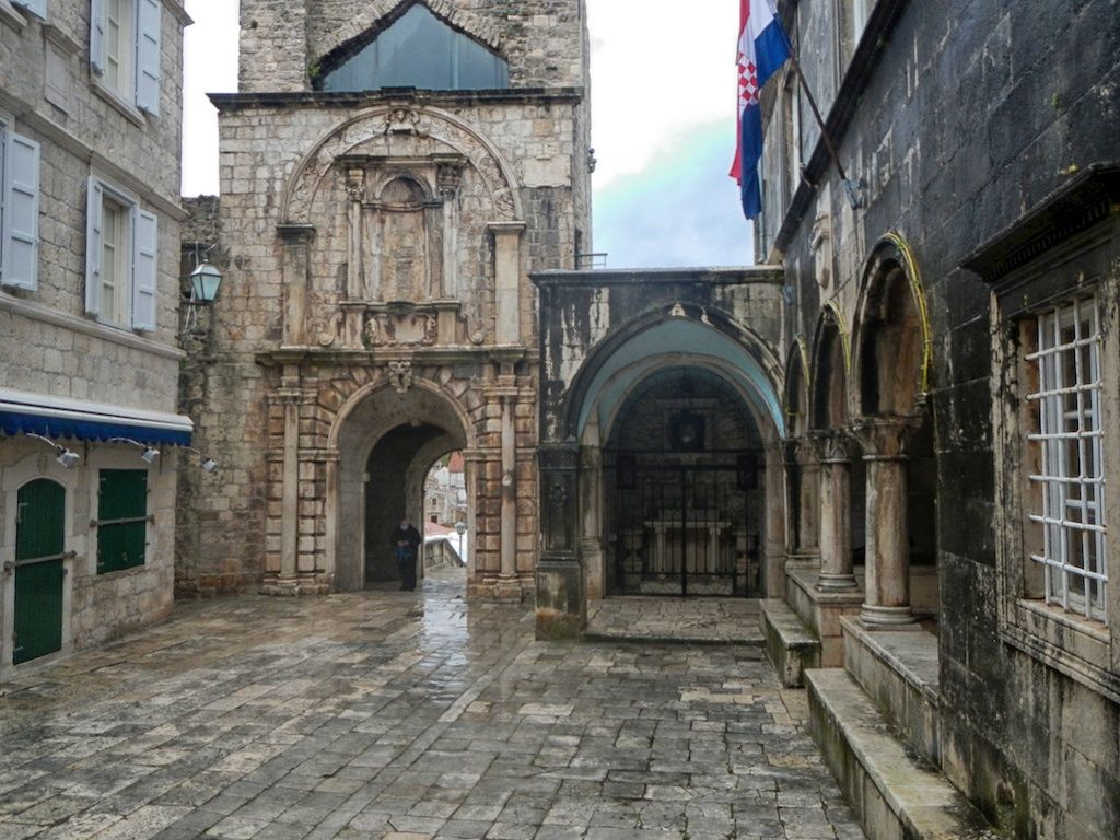 https://mdw-travel-data-us-east-1.s3.amazonaws.com/img/country/Croatia/Marco-Polo-Museum/img_02.jpg