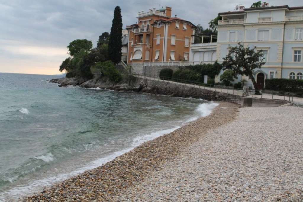 https://mdw-travel-data-us-east-1.s3.amazonaws.com/img/country/Croatia/Matulji/img_03.jpg