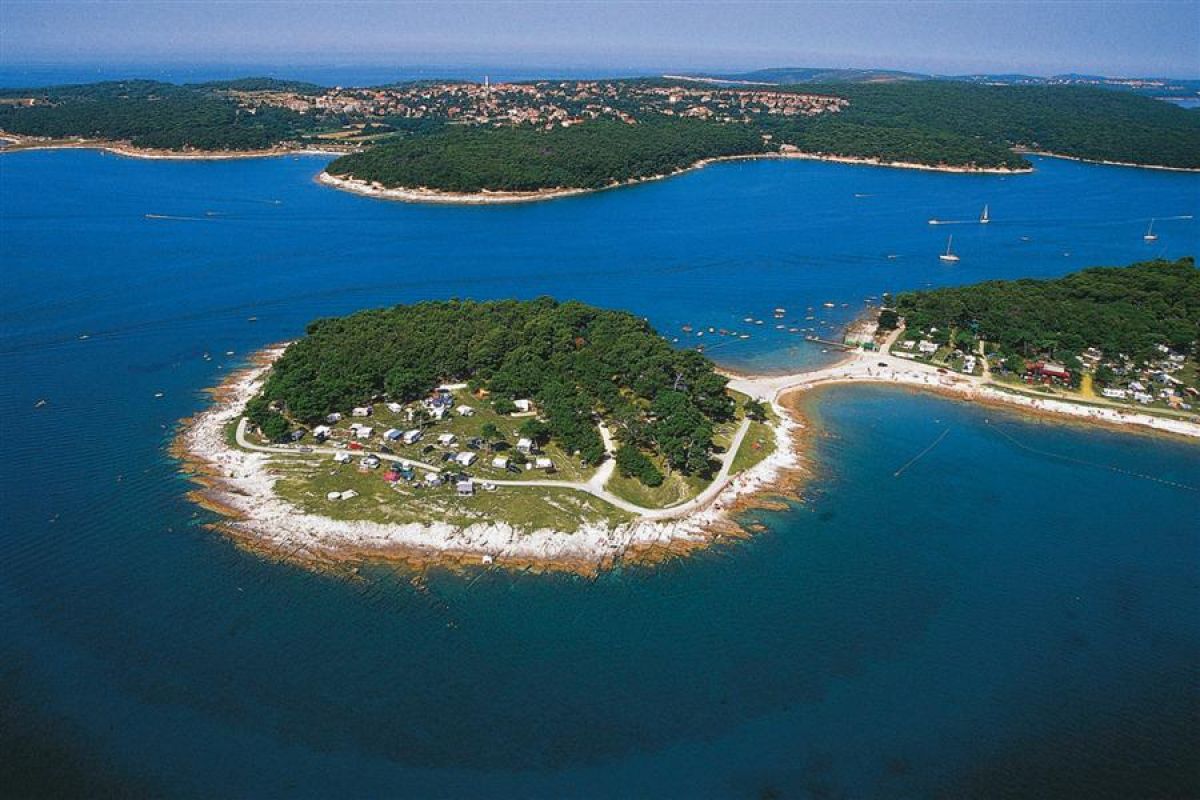 https://mdw-travel-data-us-east-1.s3.amazonaws.com/img/country/Croatia/Medulin-Village/img_01.jpg