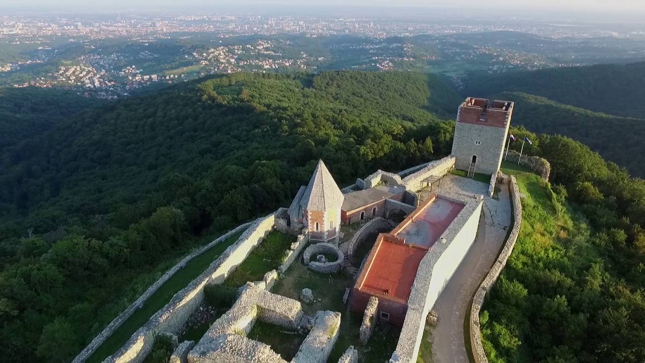 https://mdw-travel-data-us-east-1.s3.amazonaws.com/img/country/Croatia/Medvedgrad/img_03.jpg