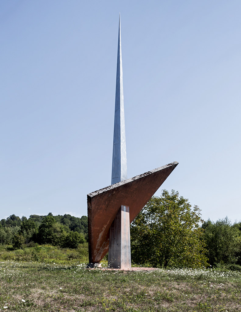 https://mdw-travel-data-us-east-1.s3.amazonaws.com/img/country/Croatia/Monument-to-the-Fallen-Fighters-and-Victims-of-Fascism/img_01.jpg