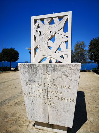 https://mdw-travel-data-us-east-1.s3.amazonaws.com/img/country/Croatia/Monument-to-the-Fallen-Fighters-and-Victims-of-Fascism/img_03.jpg