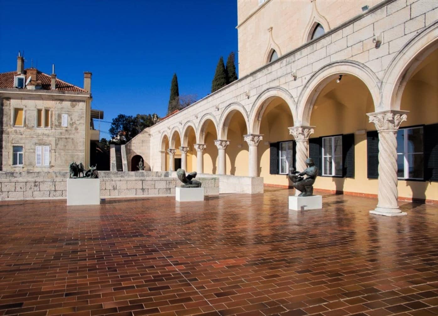 https://mdw-travel-data-us-east-1.s3.amazonaws.com/img/country/Croatia/Museum-of-Contemporary-Art/img_02.jpg