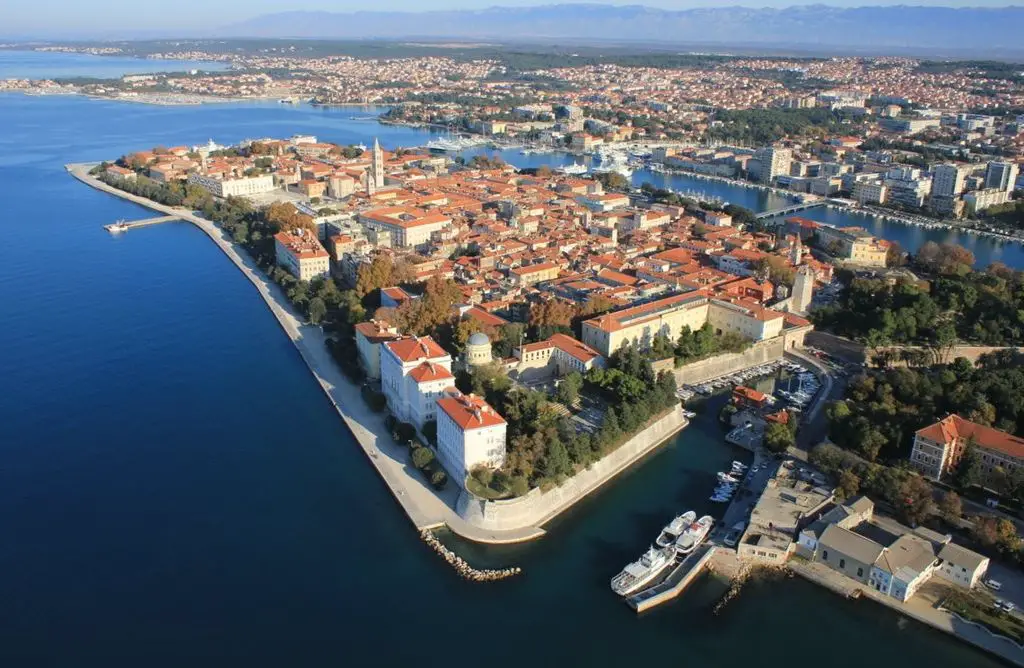 https://mdw-travel-data-us-east-1.s3.amazonaws.com/img/country/Croatia/National-Museum-Zadar/img_01.jpg