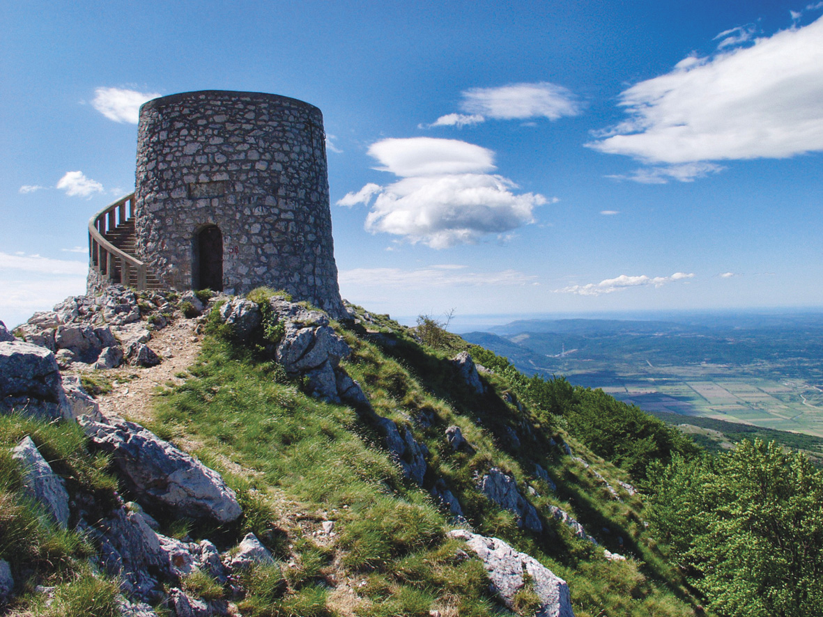 https://mdw-travel-data-us-east-1.s3.amazonaws.com/img/country/Croatia/National-Park-Ucka/img_01.jpg