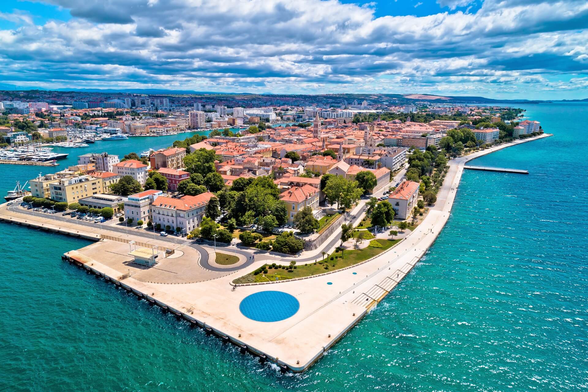 https://mdw-travel-data-us-east-1.s3.amazonaws.com/img/country/Croatia/National-Theatre-Zadar/img_01.jpg