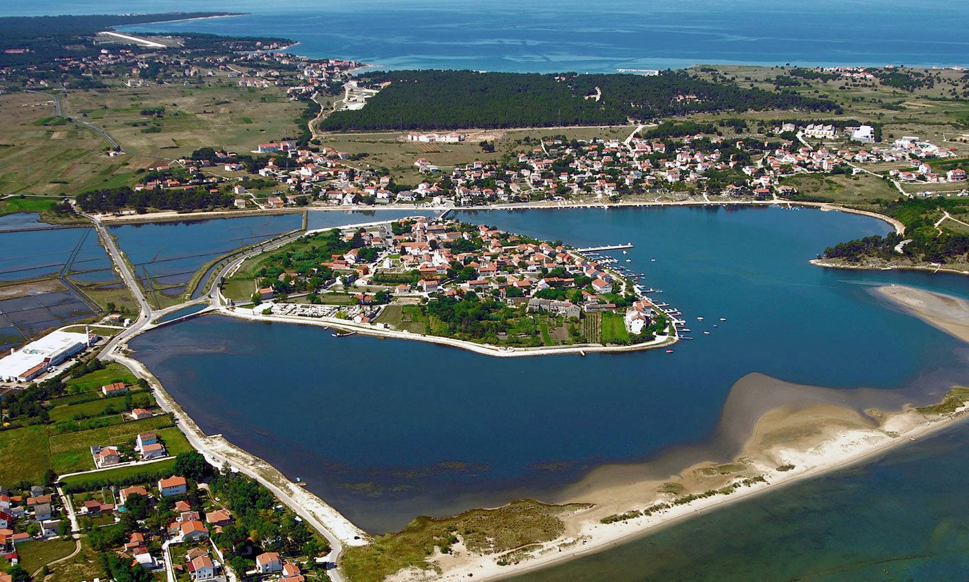 https://mdw-travel-data-us-east-1.s3.amazonaws.com/img/country/Croatia/Nins-Lagoon/img_03.jpg