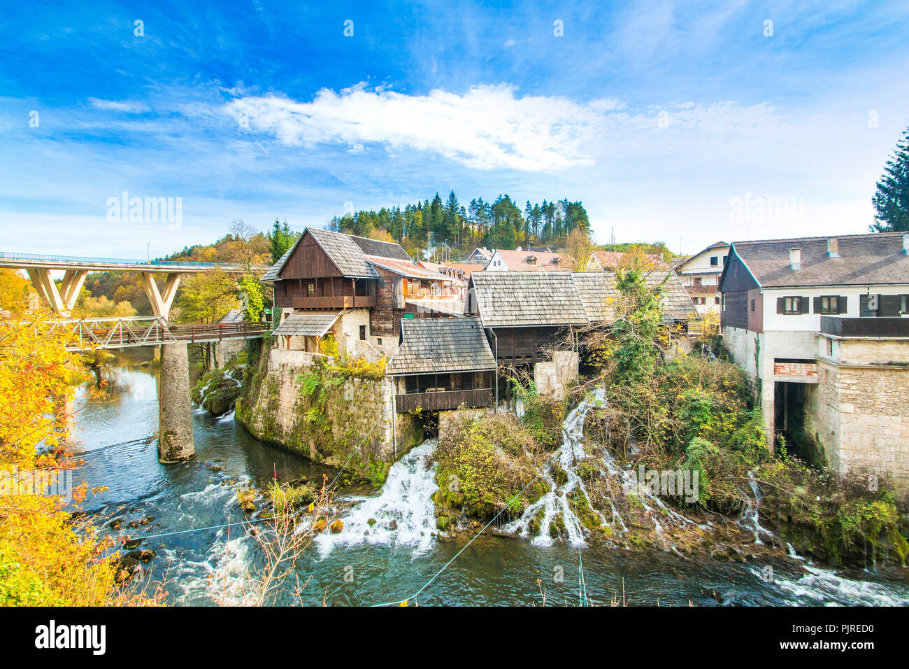 https://mdw-travel-data-us-east-1.s3.amazonaws.com/img/country/Croatia/Old-Town-Slunj/img_01.jpg