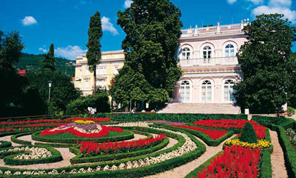 https://mdw-travel-data-us-east-1.s3.amazonaws.com/img/country/Croatia/Opatija/img_03.jpg
