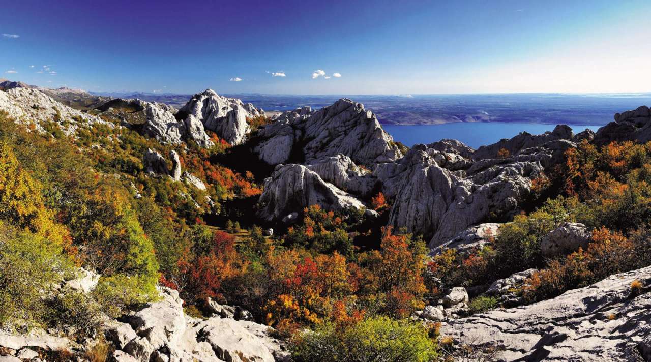 https://mdw-travel-data-us-east-1.s3.amazonaws.com/img/country/Croatia/Paklenica-National-Park/img_01.jpg