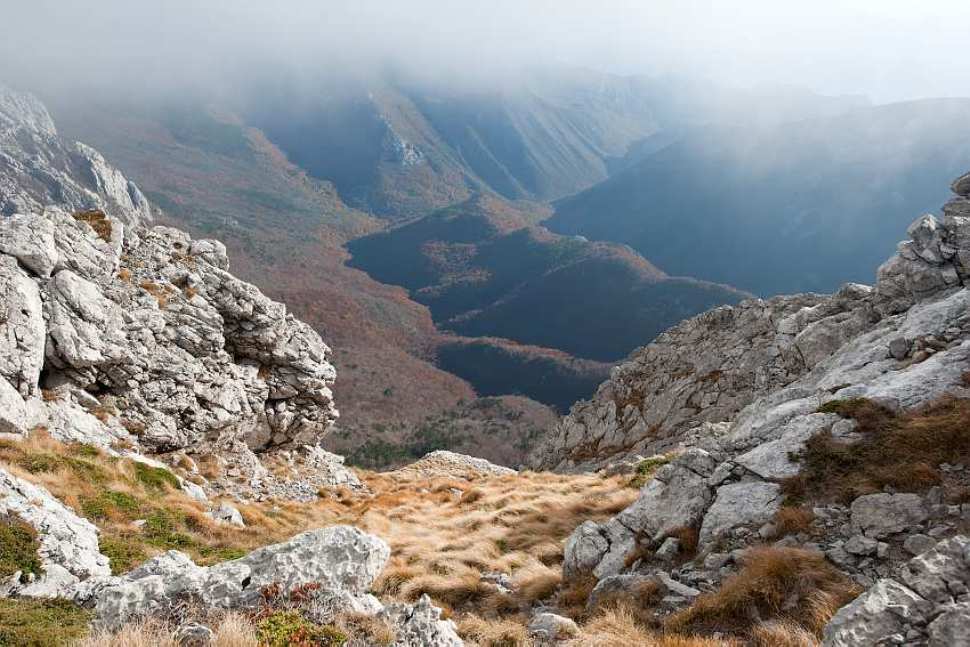 https://mdw-travel-data-us-east-1.s3.amazonaws.com/img/country/Croatia/Paklenica-National-Park/img_02.jpg