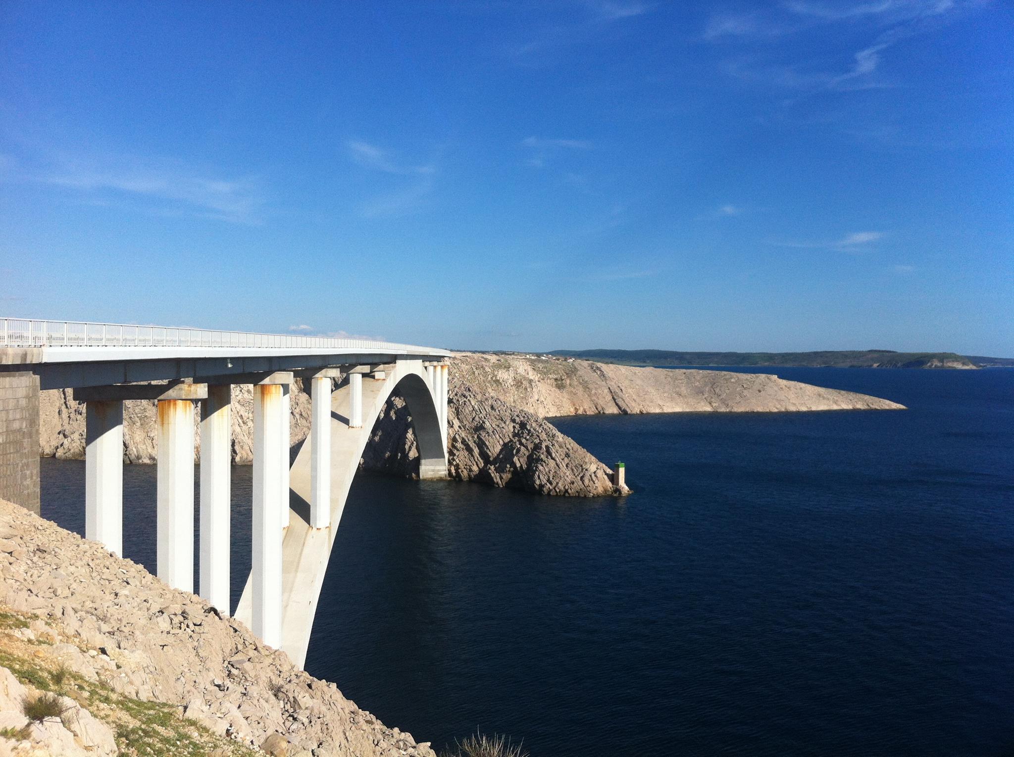 https://mdw-travel-data-us-east-1.s3.amazonaws.com/img/country/Croatia/Paski-Bridge/img_01.jpg
