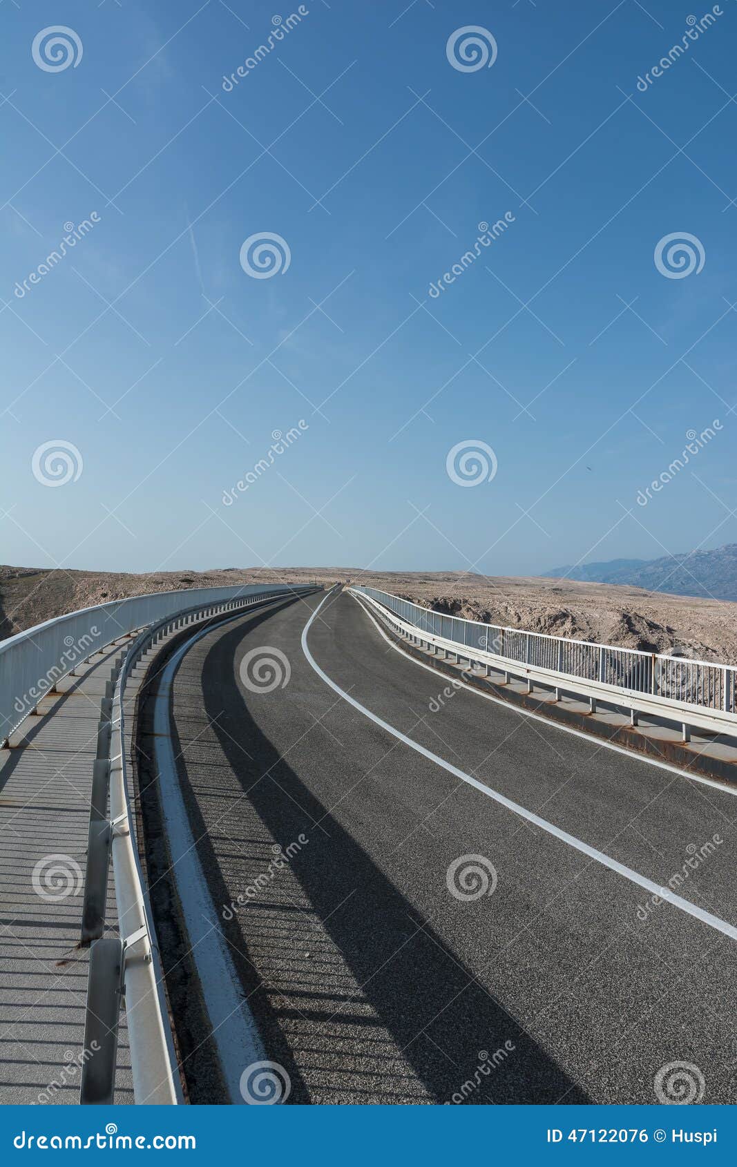 https://mdw-travel-data-us-east-1.s3.amazonaws.com/img/country/Croatia/Paski-Bridge/img_02.jpg
