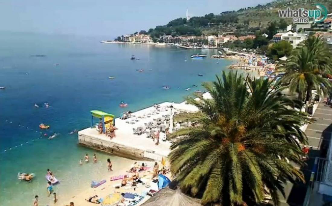 https://mdw-travel-data-us-east-1.s3.amazonaws.com/img/country/Croatia/Podgora-Beach/img_03.jpg