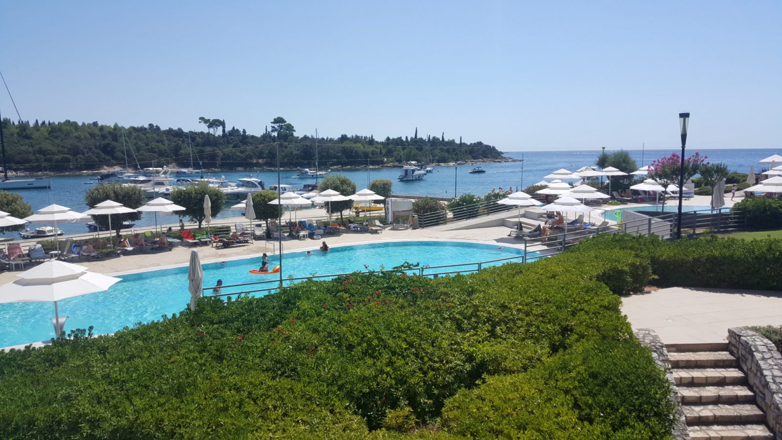 https://mdw-travel-data-us-east-1.s3.amazonaws.com/img/country/Croatia/Red-Island--Crveni-otok-/img_03.jpg