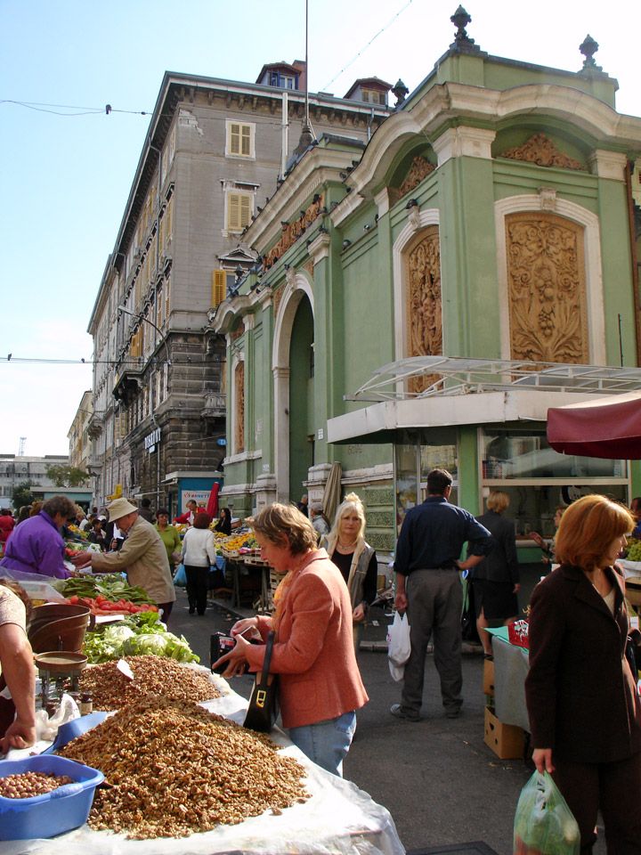 https://mdw-travel-data-us-east-1.s3.amazonaws.com/img/country/Croatia/Rijeka-Central-Market/img_01.jpg