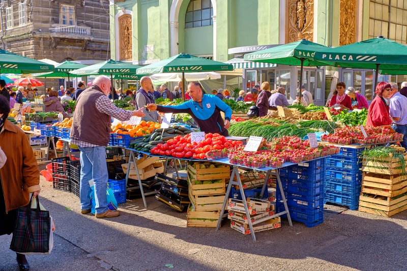 https://mdw-travel-data-us-east-1.s3.amazonaws.com/img/country/Croatia/Rijeka-Open-Market/img_03.jpg