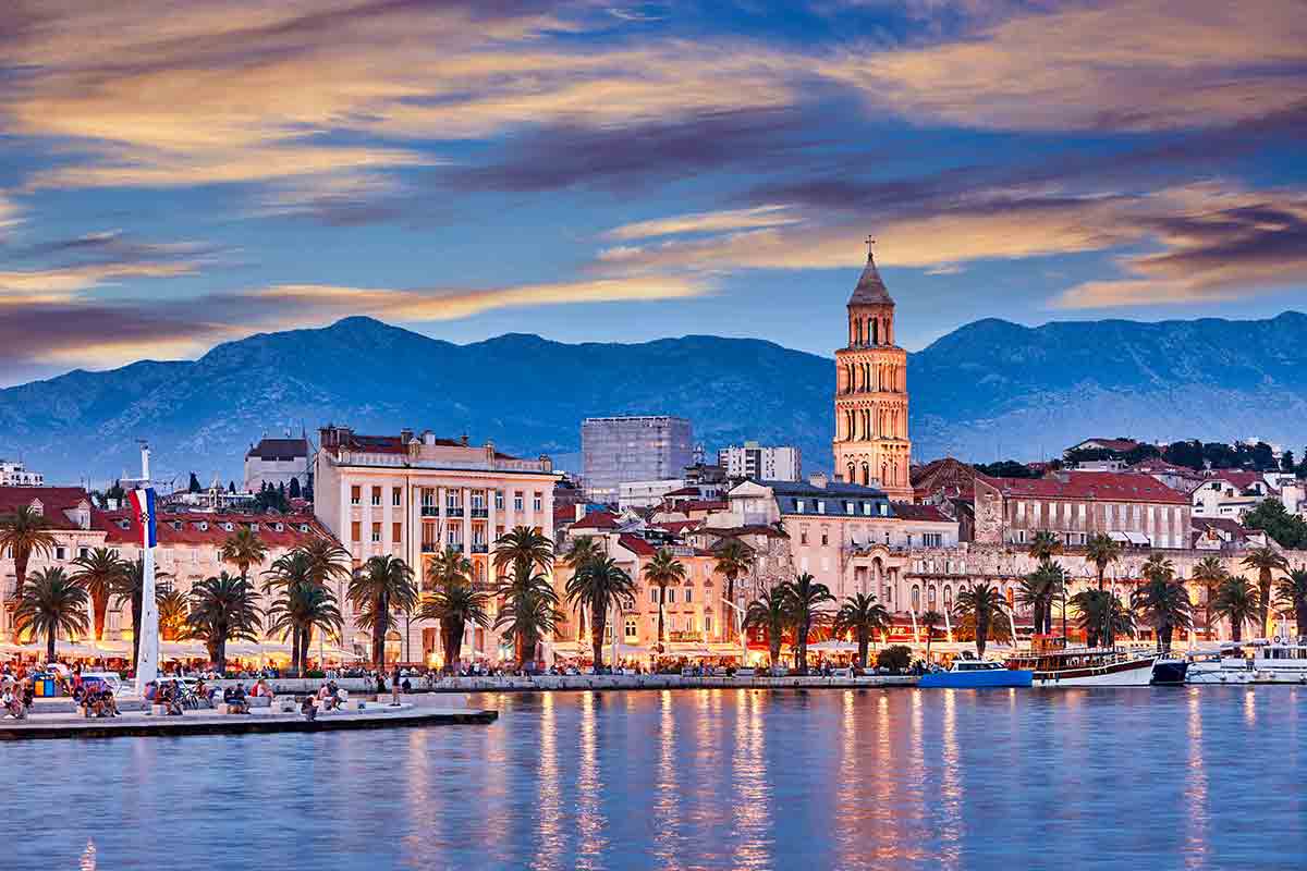 https://mdw-travel-data-us-east-1.s3.amazonaws.com/img/country/Croatia/Riva-Promenade/img_03.jpg