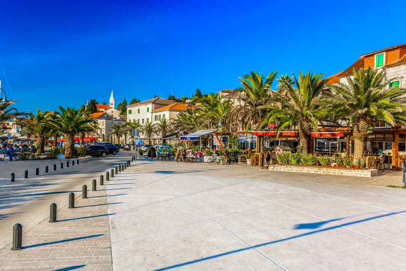 https://mdw-travel-data-us-east-1.s3.amazonaws.com/img/country/Croatia/Rogoznica-Marina/img_02.jpg
