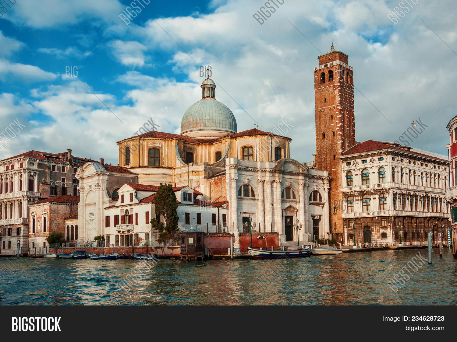 https://mdw-travel-data-us-east-1.s3.amazonaws.com/img/country/Croatia/Saint-Lucy-Church/img_01.jpg