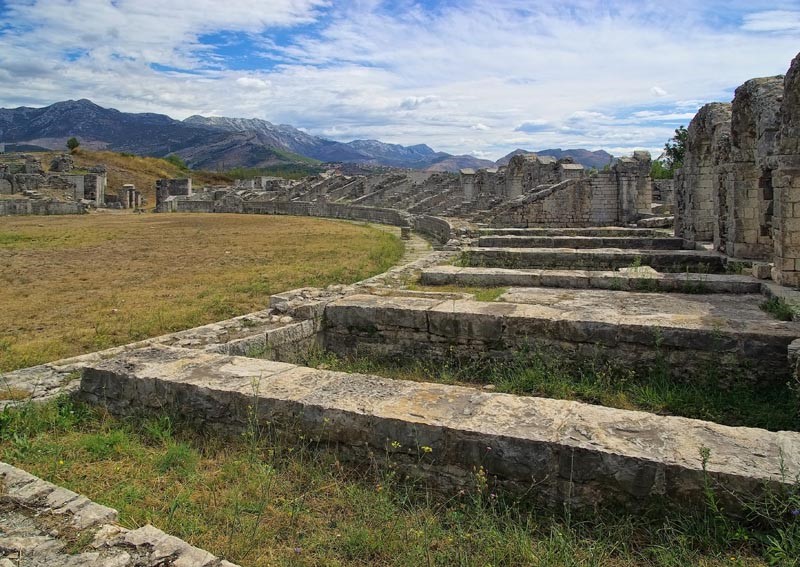 https://mdw-travel-data-us-east-1.s3.amazonaws.com/img/country/Croatia/Salona-Archaeological-Park/img_02.jpg