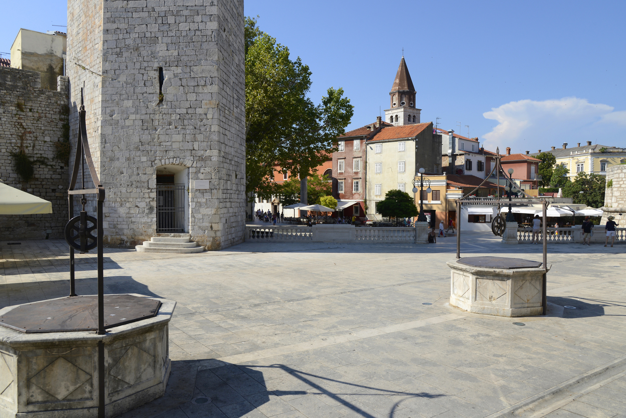 https://mdw-travel-data-us-east-1.s3.amazonaws.com/img/country/Croatia/Square-of-Five-Wells/img_01.jpg