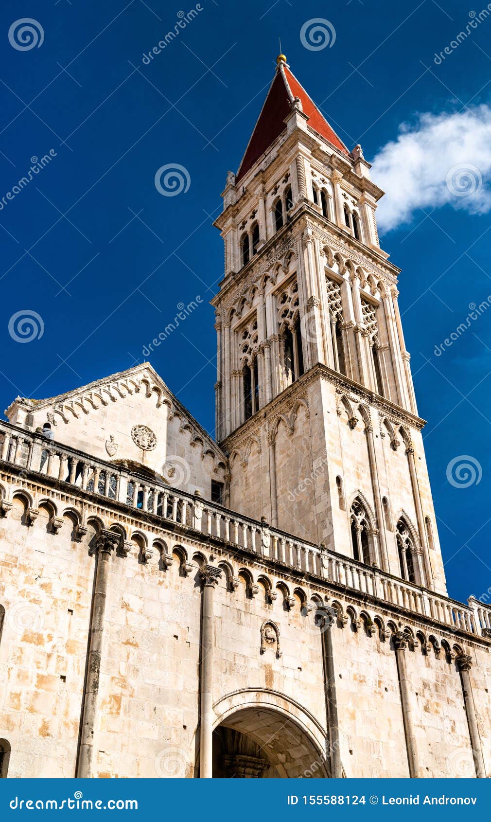 https://mdw-travel-data-us-east-1.s3.amazonaws.com/img/country/Croatia/St-Lawrence-Church/img_02.jpg