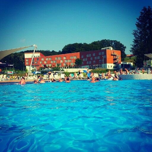 https://mdw-travel-data-us-east-1.s3.amazonaws.com/img/country/Croatia/St-Martins-Bay/img_01.jpg
