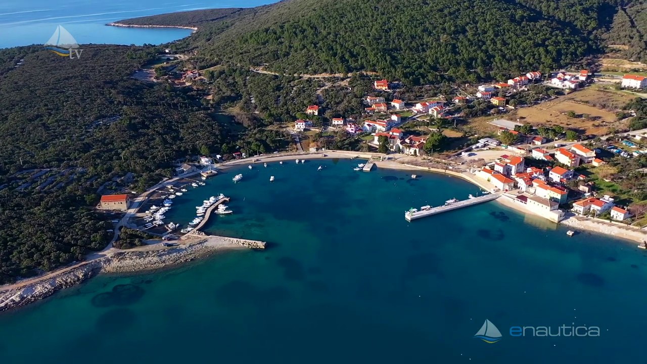 https://mdw-travel-data-us-east-1.s3.amazonaws.com/img/country/Croatia/St-Martins-Bay/img_02.jpg