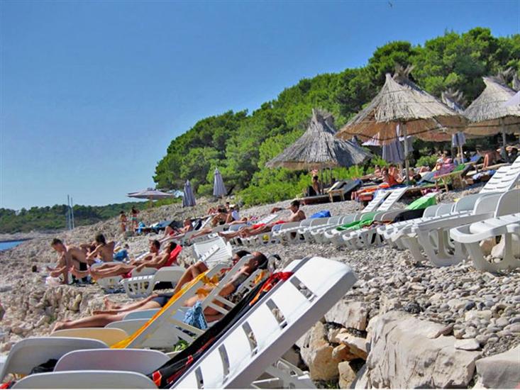 https://mdw-travel-data-us-east-1.s3.amazonaws.com/img/country/Croatia/Stipanska-Beach/img_00.jpg