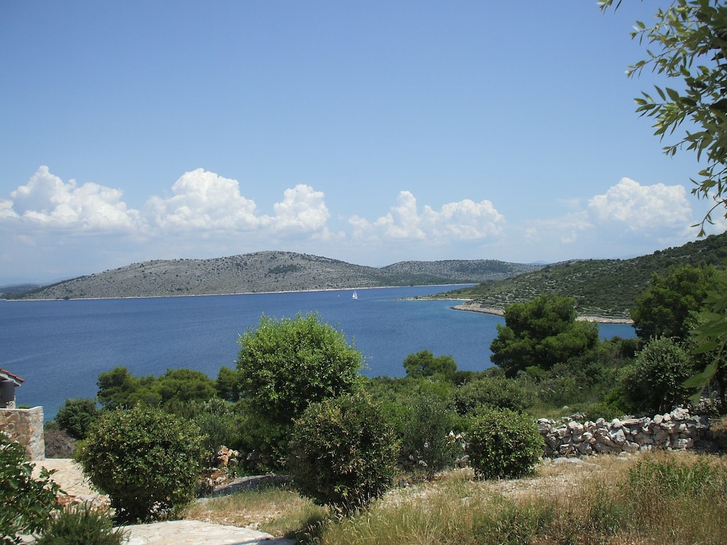 https://mdw-travel-data-us-east-1.s3.amazonaws.com/img/country/Croatia/Subicevac-Fortress/img_03.jpg