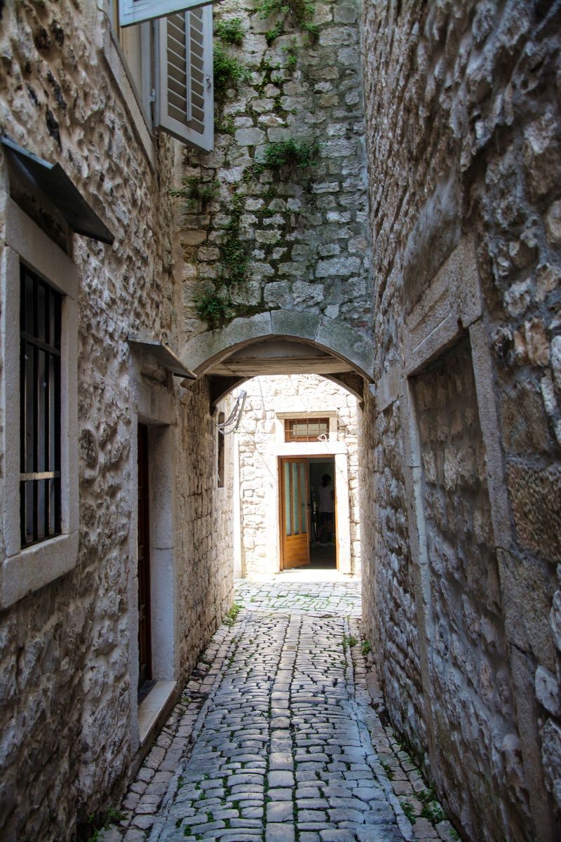 https://mdw-travel-data-us-east-1.s3.amazonaws.com/img/country/Croatia/The-City-Museum-of-Trogir/img_01.jpg