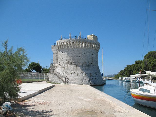 https://mdw-travel-data-us-east-1.s3.amazonaws.com/img/country/Croatia/The-Kula-Tower-Nenada-from-Trogir/img_00.jpg