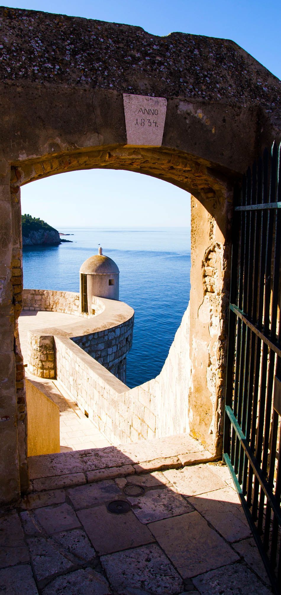 https://mdw-travel-data-us-east-1.s3.amazonaws.com/img/country/Croatia/The-North-Gate/img_01.jpg