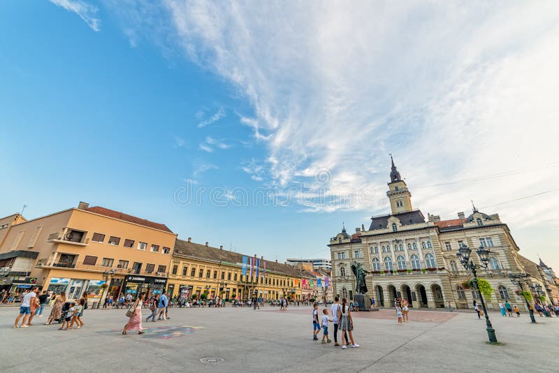 https://mdw-travel-data-us-east-1.s3.amazonaws.com/img/country/Croatia/Trg-Slobode--Freedom-Square-/img_02.jpg