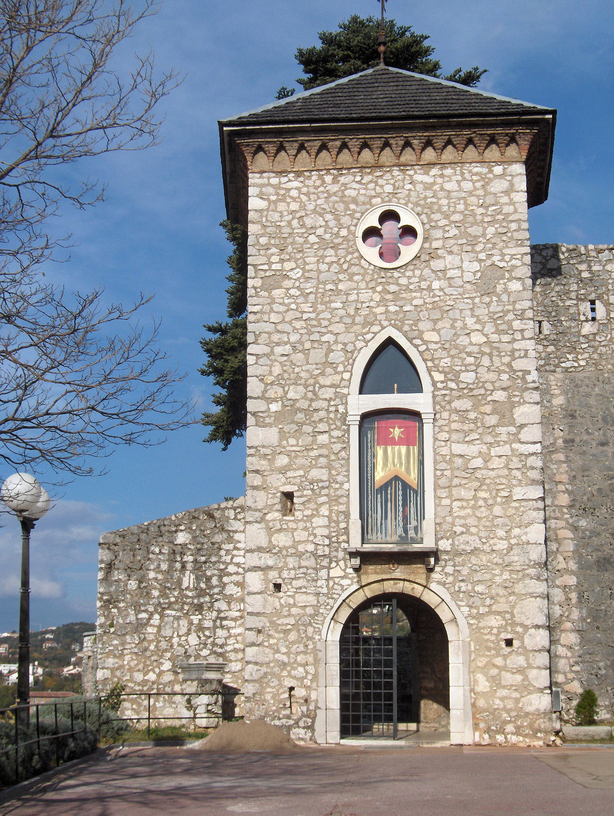https://mdw-travel-data-us-east-1.s3.amazonaws.com/img/country/Croatia/Trsat-Castle/img_02.jpg