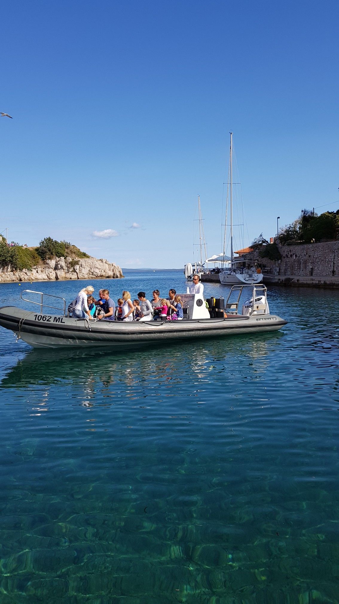 https://mdw-travel-data-us-east-1.s3.amazonaws.com/img/country/Croatia/Veli-Losinj/img_01.jpg