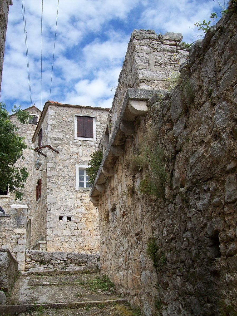https://mdw-travel-data-us-east-1.s3.amazonaws.com/img/country/Croatia/Velo-Grablje/img_02.jpg